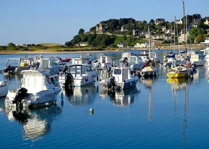 Double Guernesey Dans Maison, Au Calme Sur Le Gr223 巴讷维尔-卡特里特