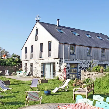 Double Guernesey Dans Maison, Au Calme Sur Le Gr223