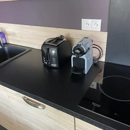 Guernesey - Quai Des Ormes 바르네빌카테레