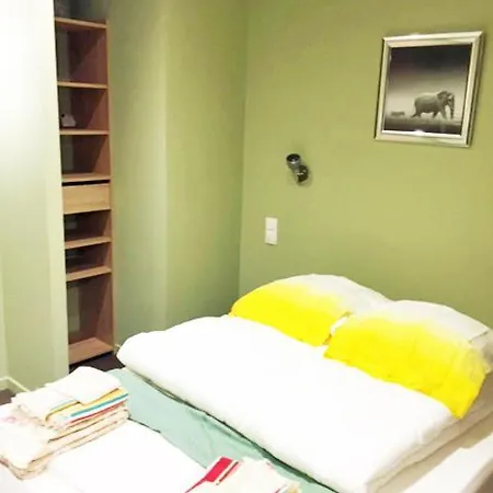 Guernesey - Quai Des Ormes B&B 바르네빌카테레